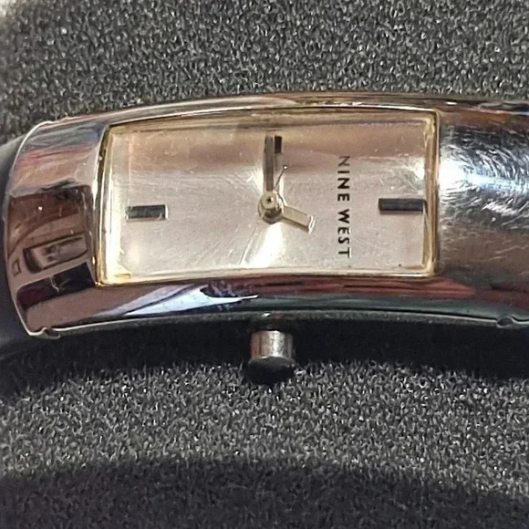 Nine West Watch EUC New Battery - Picture 2 of 5